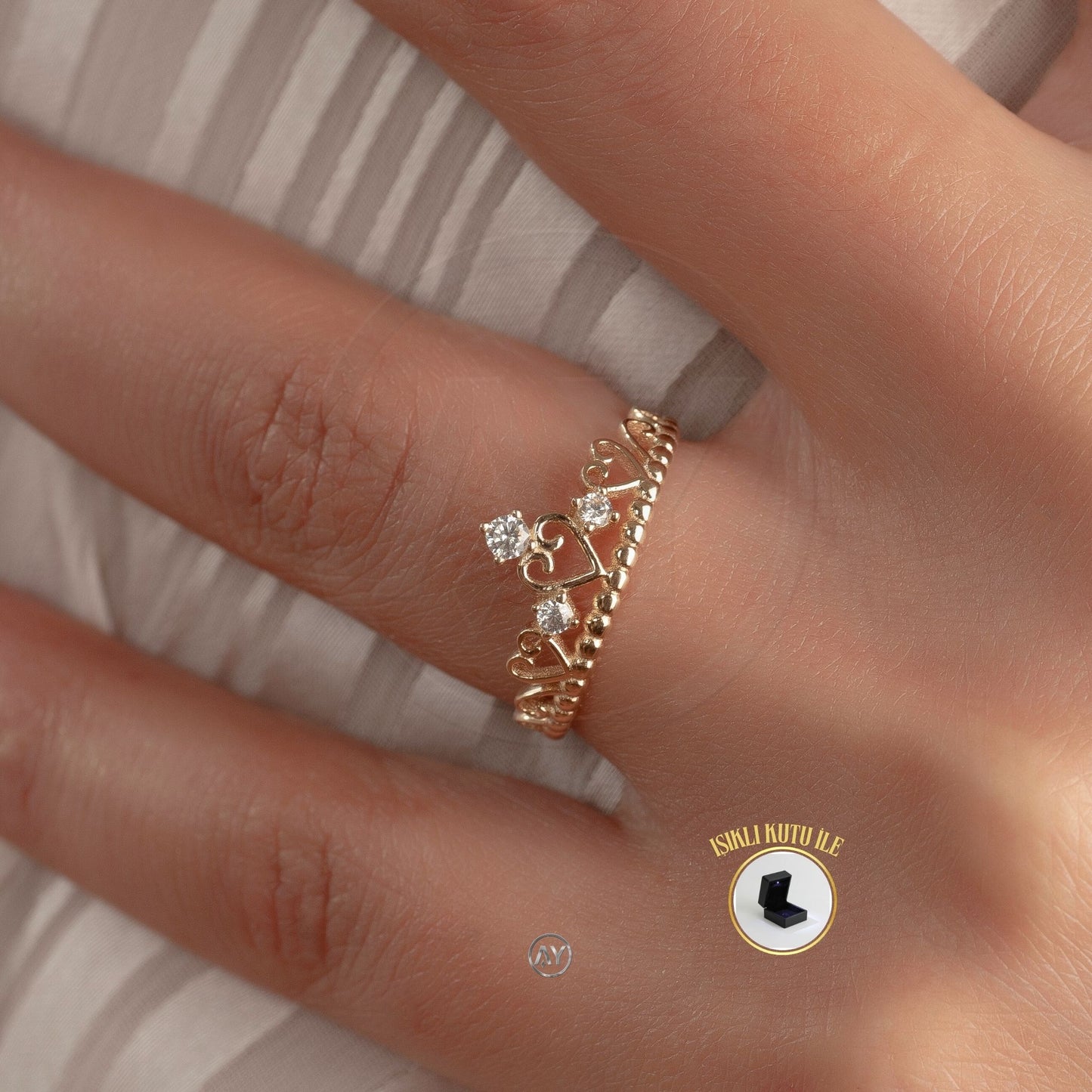 14 Ayar Altın Yüzük – 1.85 Gr. | Prenses Tacı Çıtır Yüzük, Işıklı Kutulu & Garanti Belgeli & Karton Çantalı